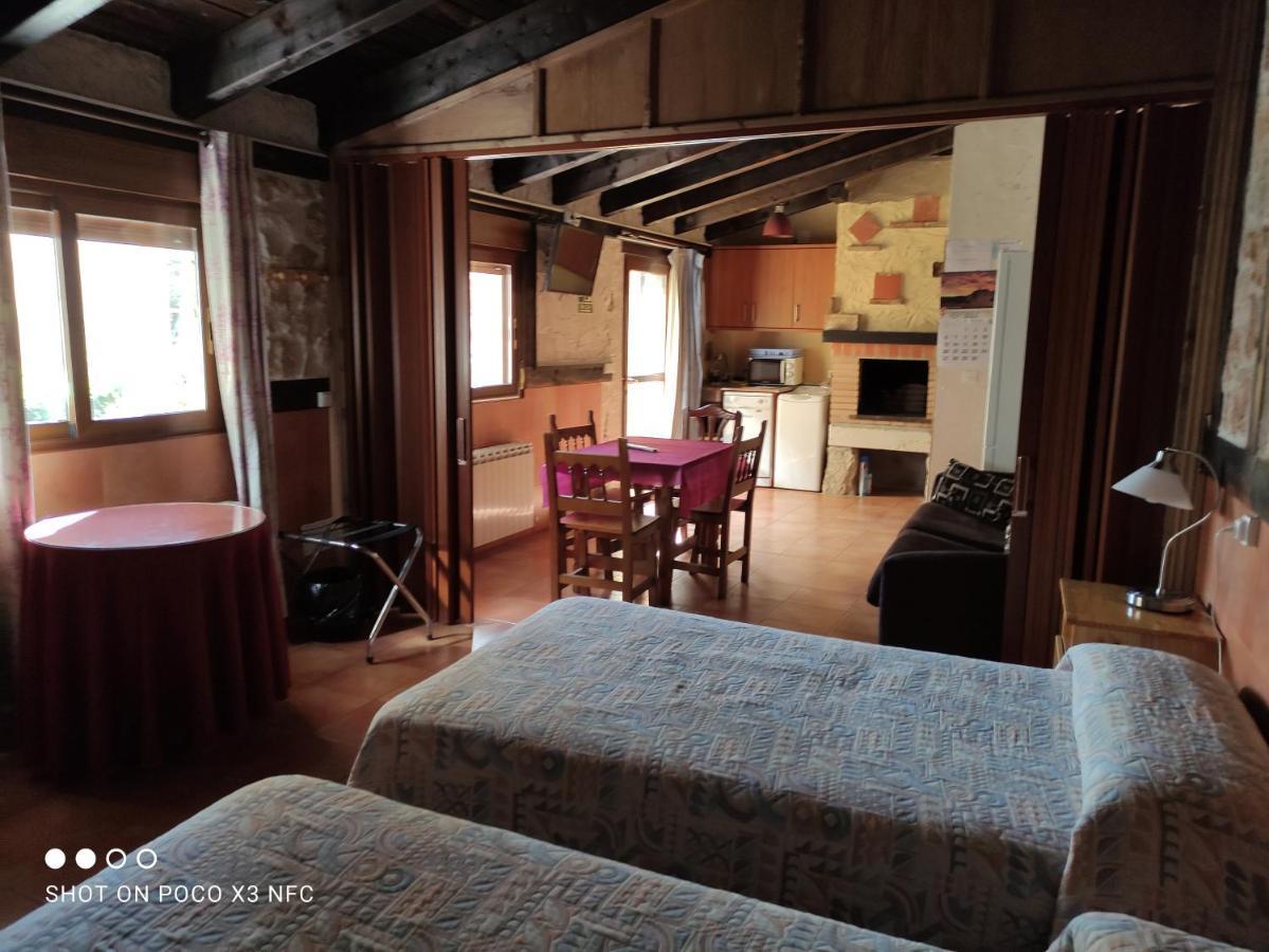 Apartamentos Turisticos Los Abuelos Montemayor de Pililla Εξωτερικό φωτογραφία