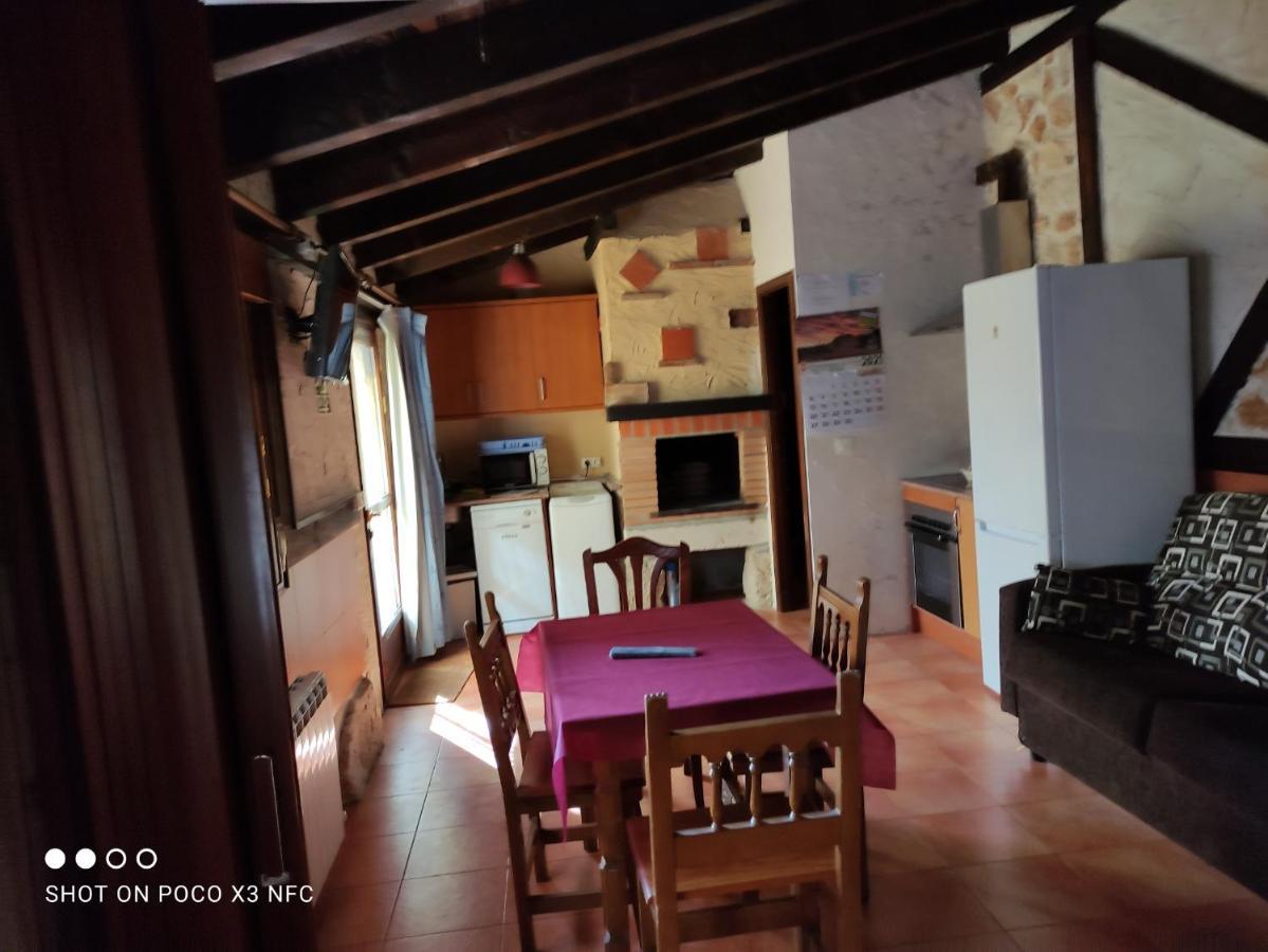 Apartamentos Turisticos Los Abuelos Montemayor de Pililla Εξωτερικό φωτογραφία