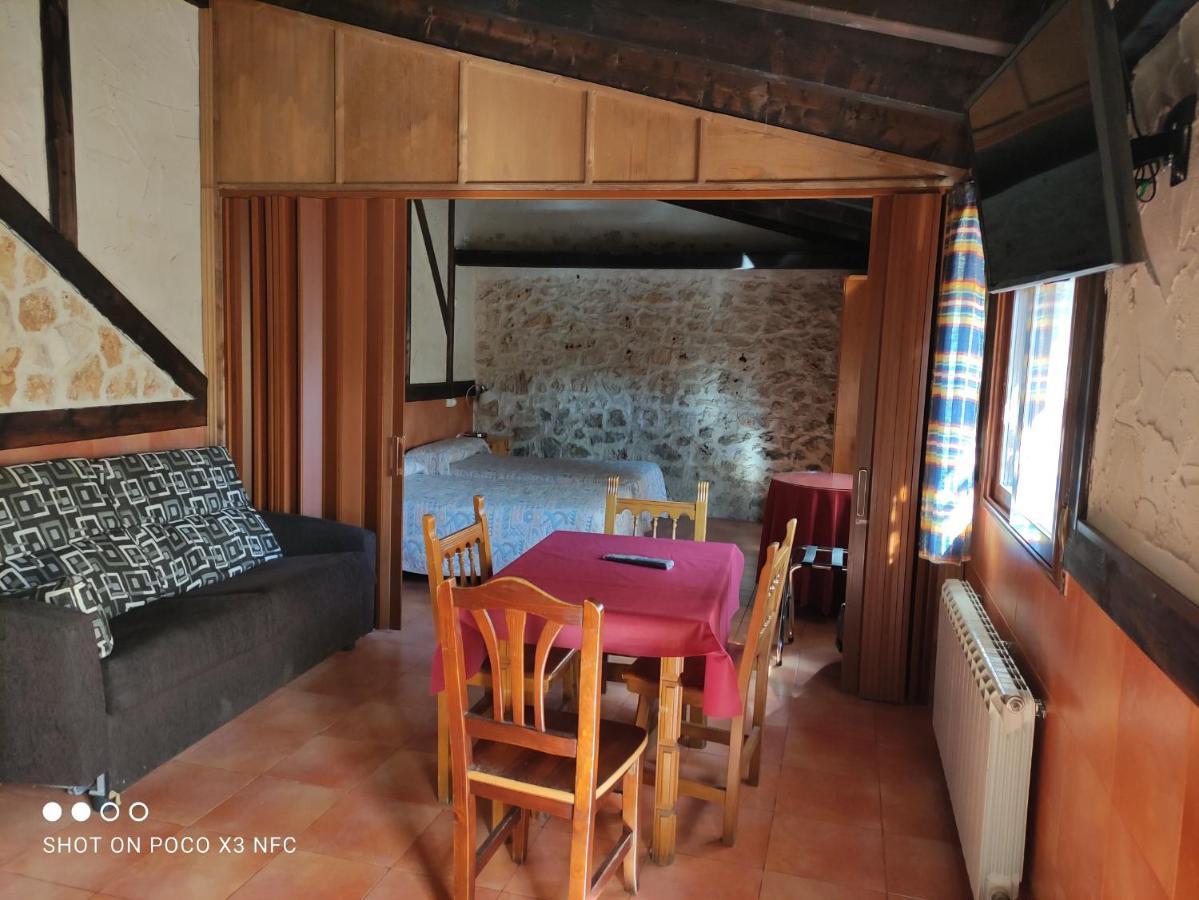 Apartamentos Turisticos Los Abuelos Montemayor de Pililla Εξωτερικό φωτογραφία