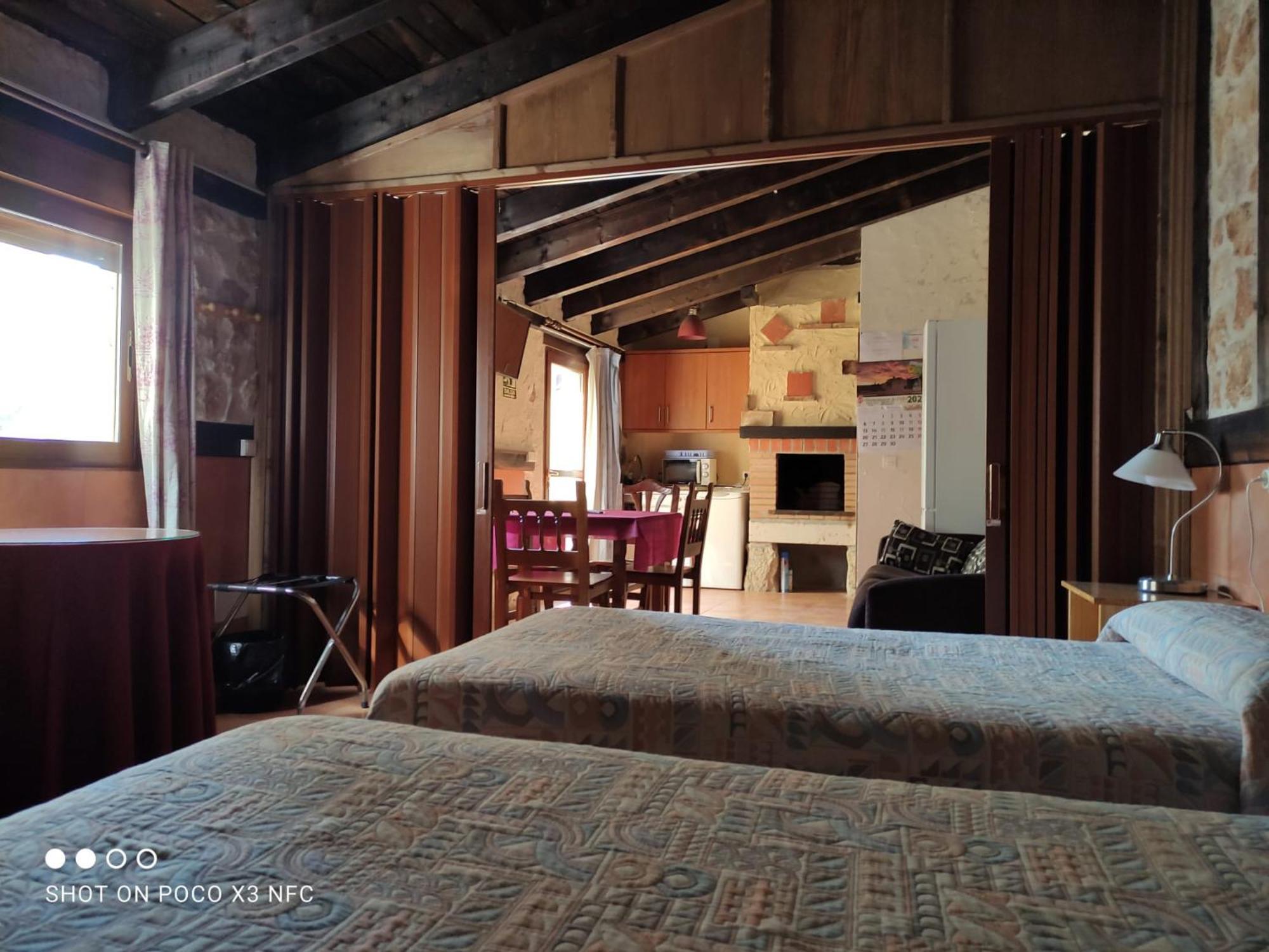 Apartamentos Turisticos Los Abuelos Montemayor de Pililla Εξωτερικό φωτογραφία