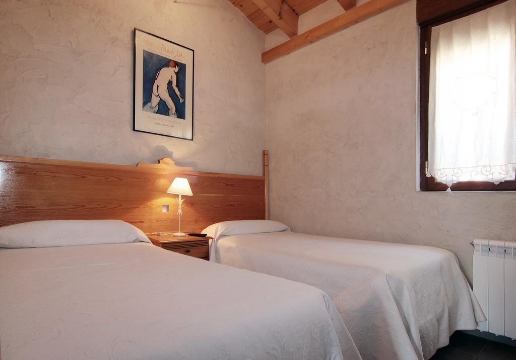 Apartamentos Turisticos Los Abuelos Montemayor de Pililla Εξωτερικό φωτογραφία