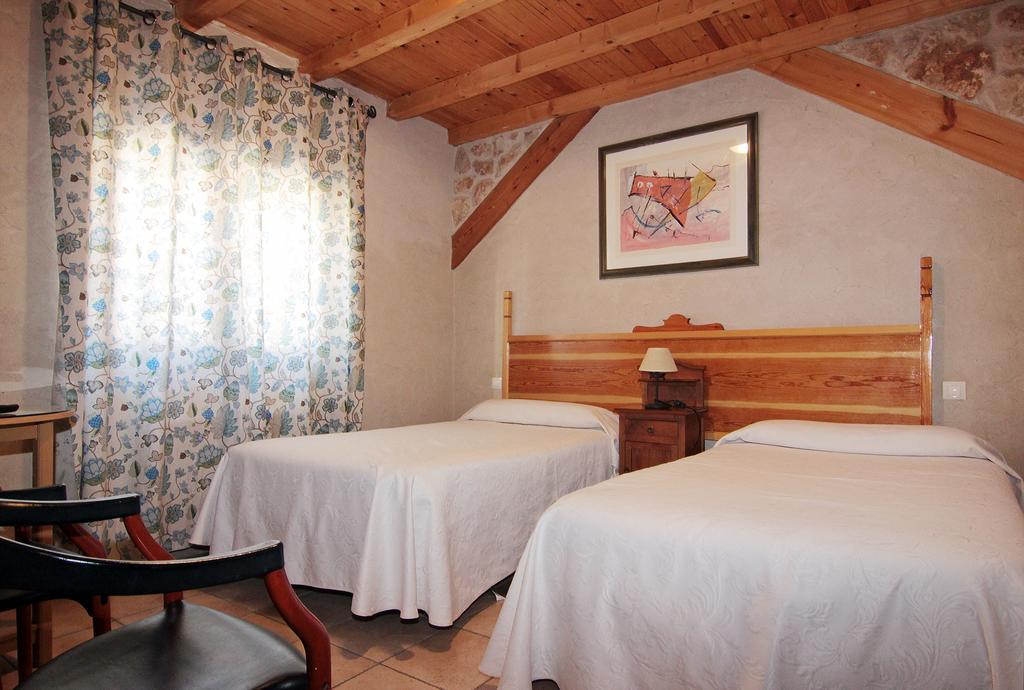 Apartamentos Turisticos Los Abuelos Montemayor de Pililla Εξωτερικό φωτογραφία