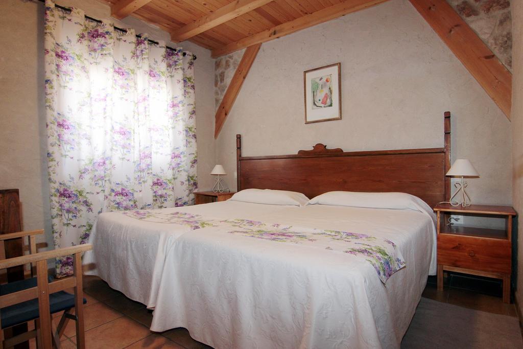 Apartamentos Turisticos Los Abuelos Montemayor de Pililla Εξωτερικό φωτογραφία