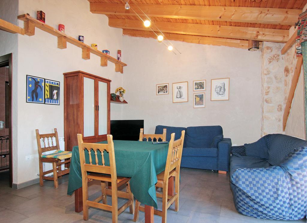 Apartamentos Turisticos Los Abuelos Montemayor de Pililla Εξωτερικό φωτογραφία